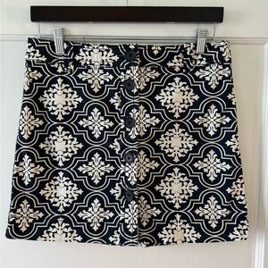 J. Crew - soft cotton A-Line button down Skirt - navy blue size 6